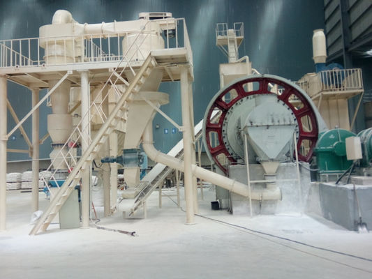 連続作業システム セラミックボールミール 2600 KG 325 メッシュクォーツ粉末磨きのために