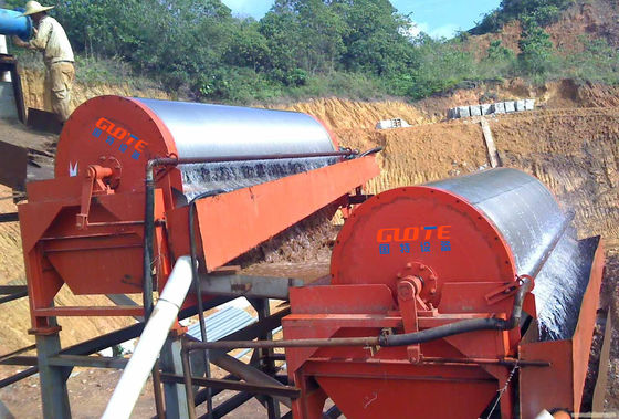 400*600mm ウェットドラム磁気分離器 補給工場で金属鉱石を敷き詰める